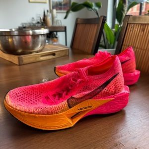 Nike ZoomX Vaporflys Next % 3 Women’s Hyperpink US 8.5